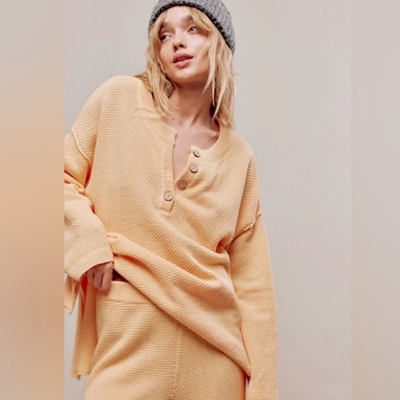 Cozy Cream Sweater - Picture 2 of 7